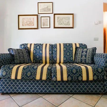 펜션 Vintage Farmhouse In Grosseto With Jacuzzi
