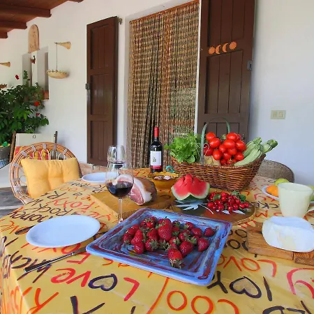 펜션 Vintage Farmhouse In Grosseto With Jacuzzi