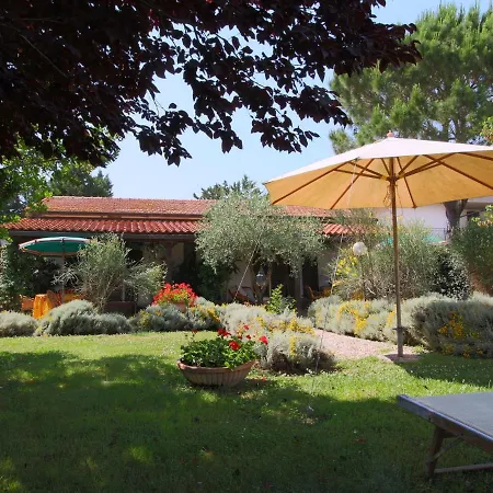Vintage Farmhouse In Grosseto With Jacuzzi 펜션 부리아노
