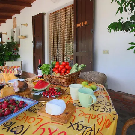 펜션 Vintage Farmhouse In Grosseto With Jacuzzi