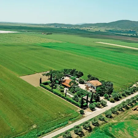 펜션 Vintage Farmhouse In Grosseto With Jacuzzi *