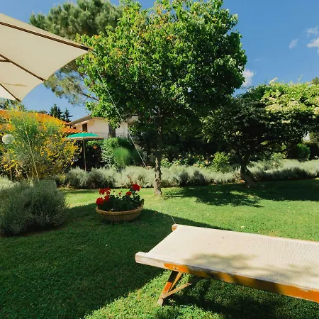펜션 Vintage Farmhouse In Grosseto With Jacuzzi