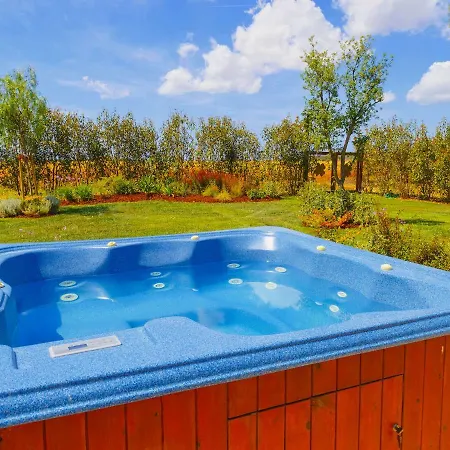Vintage Farmhouse In Grosseto With Jacuzzi 부리아노